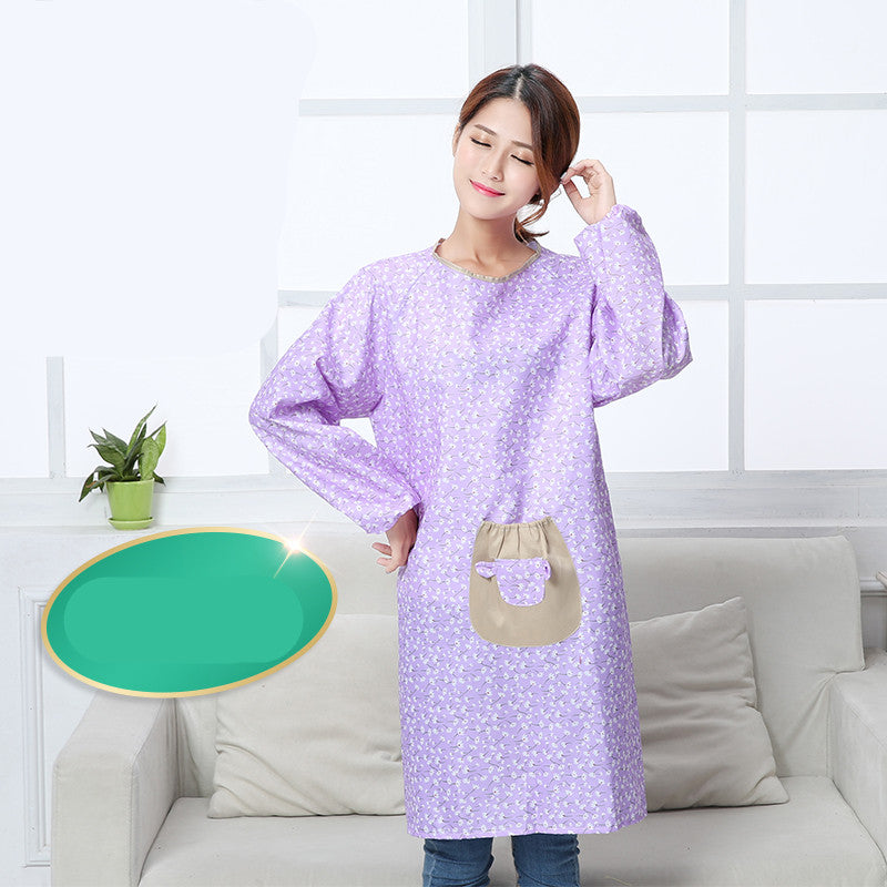 Kitchen apron with long sleeves