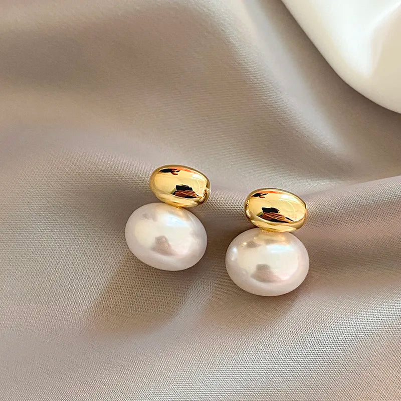 French Elegant Flat Pearl Earrings